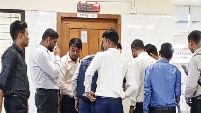 ওষুধ কোম্পানির প্রতিনিধিরা আর সরাসরি হাসপাতালে চিকিৎসকদের সঙ্গে দেখা করতে পারবেন না