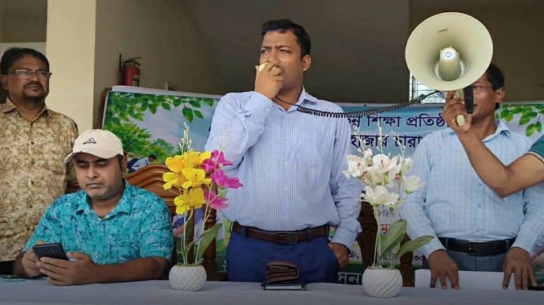 সবুজে ফিরুক বানারীপাড়া: শিক্ষার্থীদের হাতে ৫ হাজার গাছের চারা